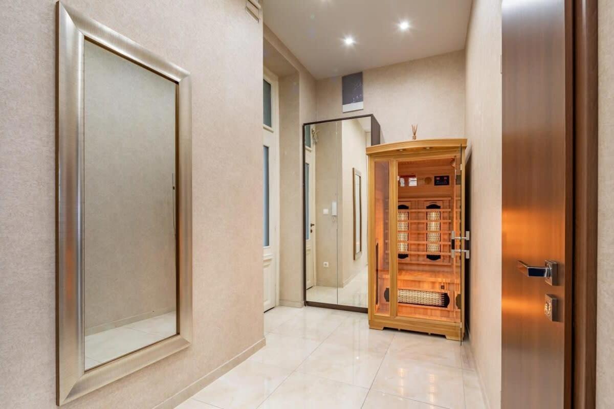 Splendid Perfectly Located Flat With Sauna Leilighet Budapest Eksteriør bilde