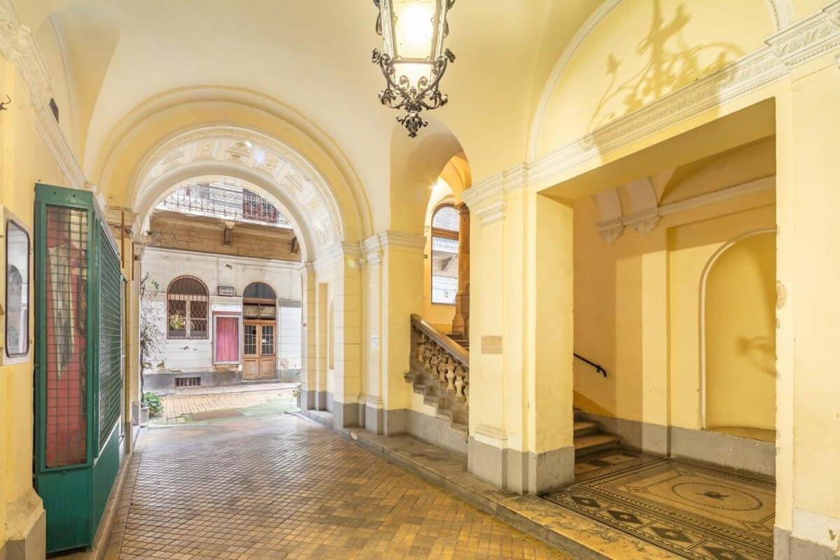 Splendid Perfectly Located Flat With Sauna Leilighet Budapest Eksteriør bilde
