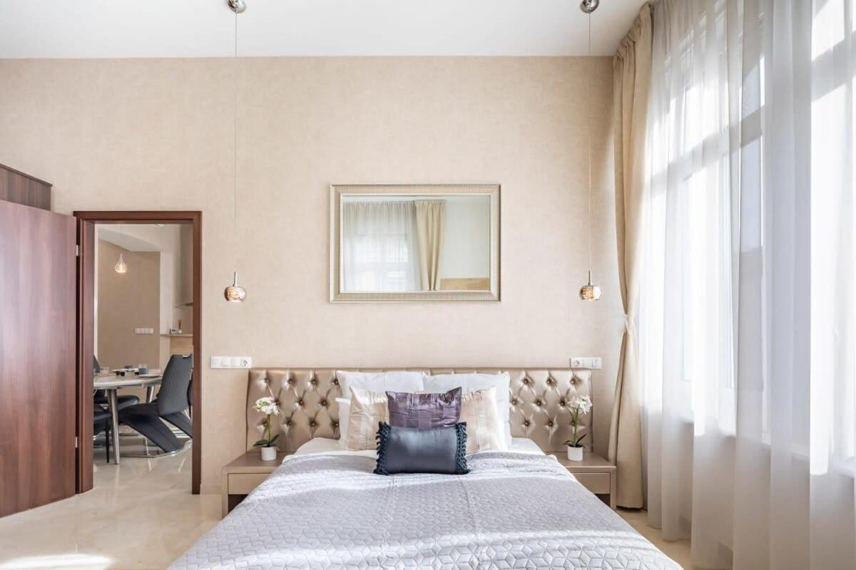 Splendid Perfectly Located Flat With Sauna Leilighet Budapest Eksteriør bilde